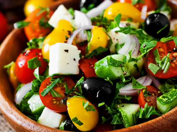 grecheskij salat zakazat' u nas